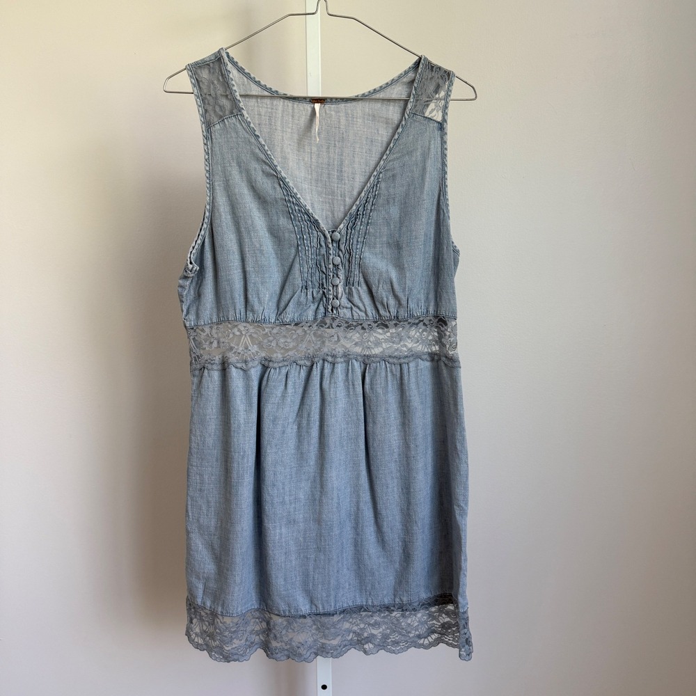 Free People sz M Blue Chambray‎ Lace Trim Sleeveless Boho Mini Dress Cottagecore